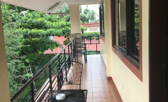 Pal-Watson Apartments