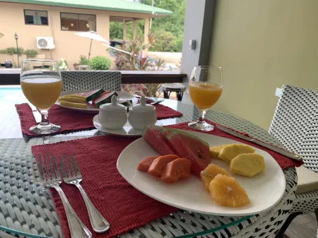 Hotel Margarita and Tour Operator Drake Bay