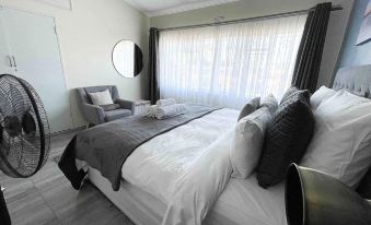 Chic Modern House on Neasden - 2085