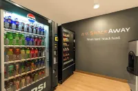 LivAway Suites Phoenix-Glendale