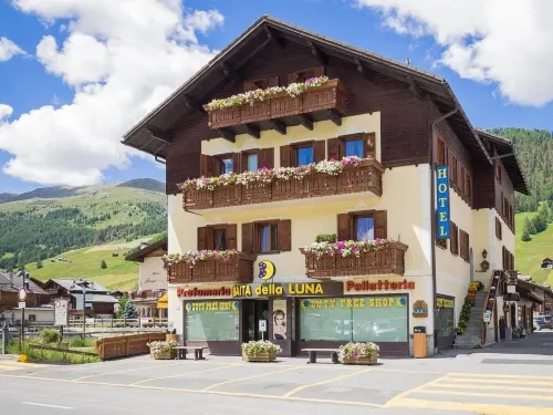 Hotel Baita Della Luna - Mountain view