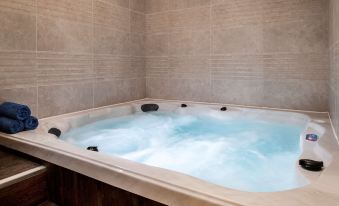 DoubleTree by Hilton Riyadh Financial District Hotel & Suites
