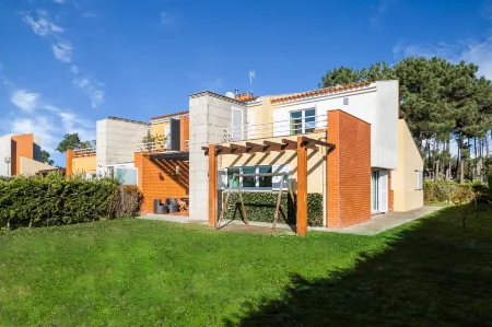 Family Villa at Furadouro Отели в г. Овар