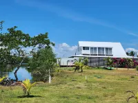 The BNB on Triggerfish Close to the airport Hotels in Burrell Boom