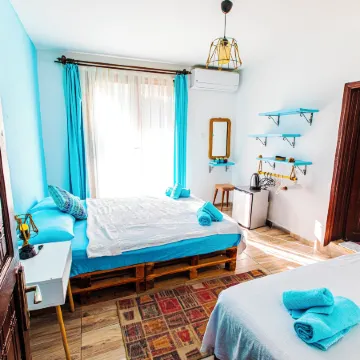 Tuthaliya Hotel