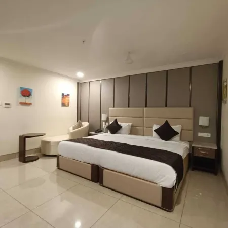 Rkn Grand Hotel