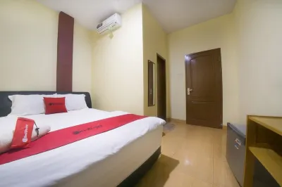 RedDoorz Near Tvri Gorontalo Hotels in Dungingi
