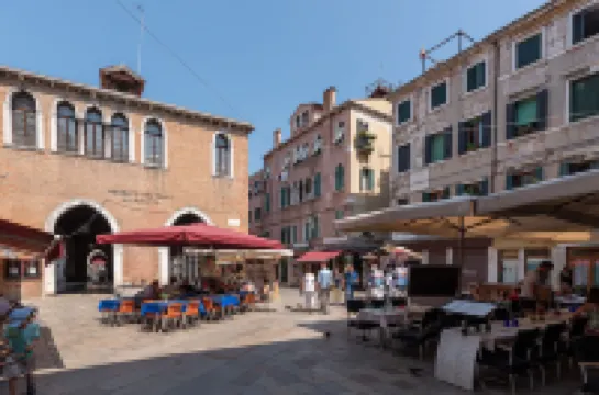 라 피네스트라 술레 베카리에