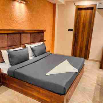 Sky High by T&M Hotels Rooms