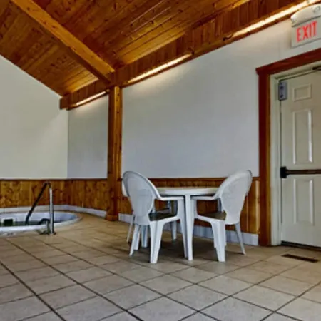 Americas Best Value Inn and Suites Thief River Falls