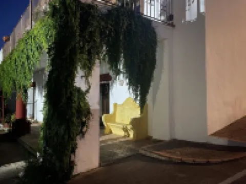 Apartamentos Turísticos - Hostal Los Alisos Hoteles en Cáceres