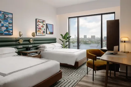 Thompson Houston, Part of Hyatt Отели рядом с достопримечательностью «Lord of the Streets Episcopal Church»