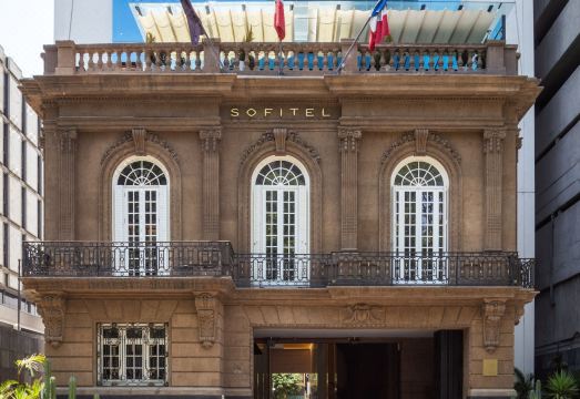 소피텔 내부 전망