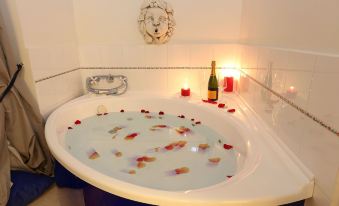 Grand Tour Rome Suites - Liberty Collection