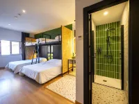 Wonder Hostel