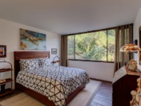 マルヒア カハカイ 2 ベッドルーム コンド バイ レッドオーニング ヒロのホテル