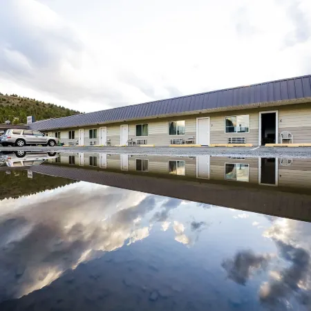 Budget 8 Motel