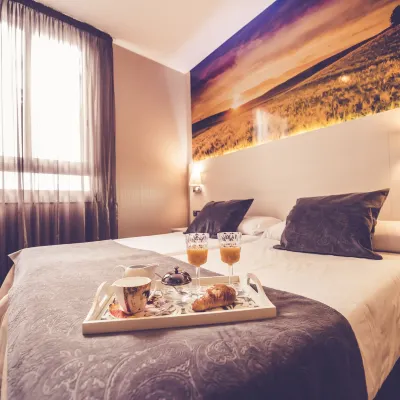 Hostal Prado Hotels near Huertas