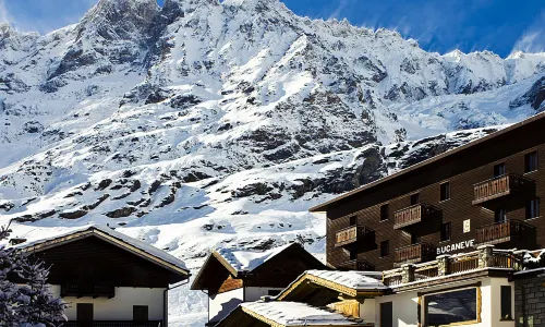 Hotel Bucaneve
