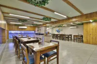 7 Orbit Hotel, Surat - Desayuno