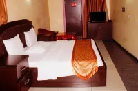 Garden City Marriott Hotel - 2-Star