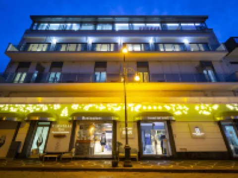 ホテル デル ソーレ ポンペイのホテル