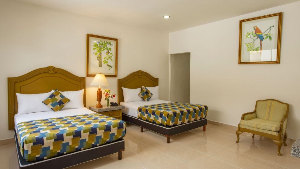 Hotel Embajadores