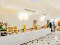 雷吉奧瑞麗飯店 文藝復興百貨（La Rinascente）附近的飯店