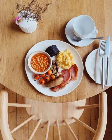 Coed Mawr Hall Bed & Breakfast Отели в г. Llanfairfechan