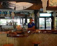 Maqai Beach Eco Resort - bar