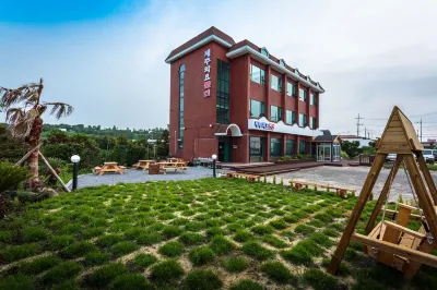 Jeju Wayo Pension Hotels near Gogwansa