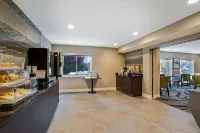 La Quinta Inn & Suites by Wyndham Hartford - Bradley Airport فنادق في Granby