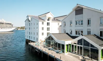 Thon Hotel Kristiansund Hotels near Huset med det rare i
