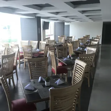 Best Western Plus Metepec  Suites