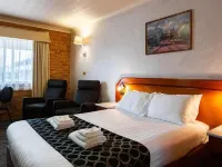 The Crossing Motel Hotels in Junee