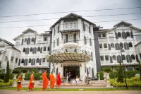 Le Thatluang d'or Boutique Hotel Hotels near Pha That Luang