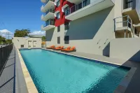 Gladstone Central Plaza Official - piscina