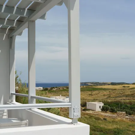 Mr and MRS White Paros