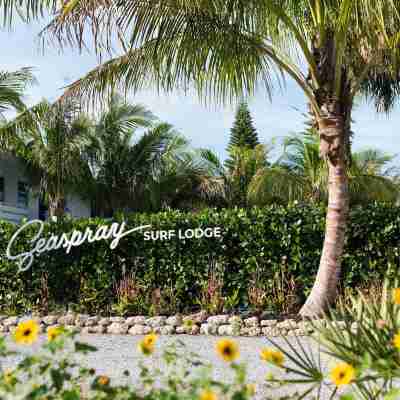 Seaspray Surf Lodge Hotel Exterior