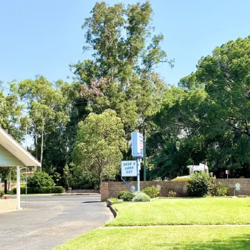 Gilgandra Motel Отели в г. Гилгандра