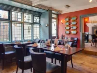 The Ancient Gatehouse & Rugantino Restaurant Hotels in Wells