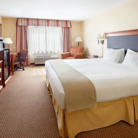 Holiday Inn Express & Suites LAREDO-EVENT CENTER AREA by IHG