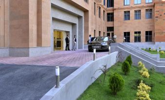 Ani Grand Hotel Yerevan