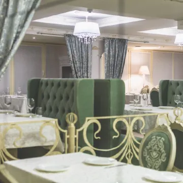 Bristol Central Park Hotel Отели рядом с достопримечательностью «Триумфальная Арка»