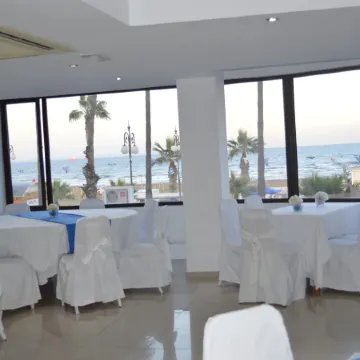 Les Palmiers Beach Boutique Hotel & Luxury Apartments