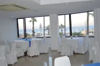 Les Palmiers Beach Boutique Hotel & Luxury Apartments