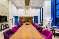 Hampton Inn and Suites Newport/Cincinnati Hotels in Campbell County