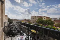 Villa Albi - Machne Yehuda Hotel