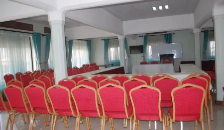TJ Global Hotel Kasese Отели в г. Касесе