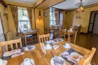 The Cottage - parking